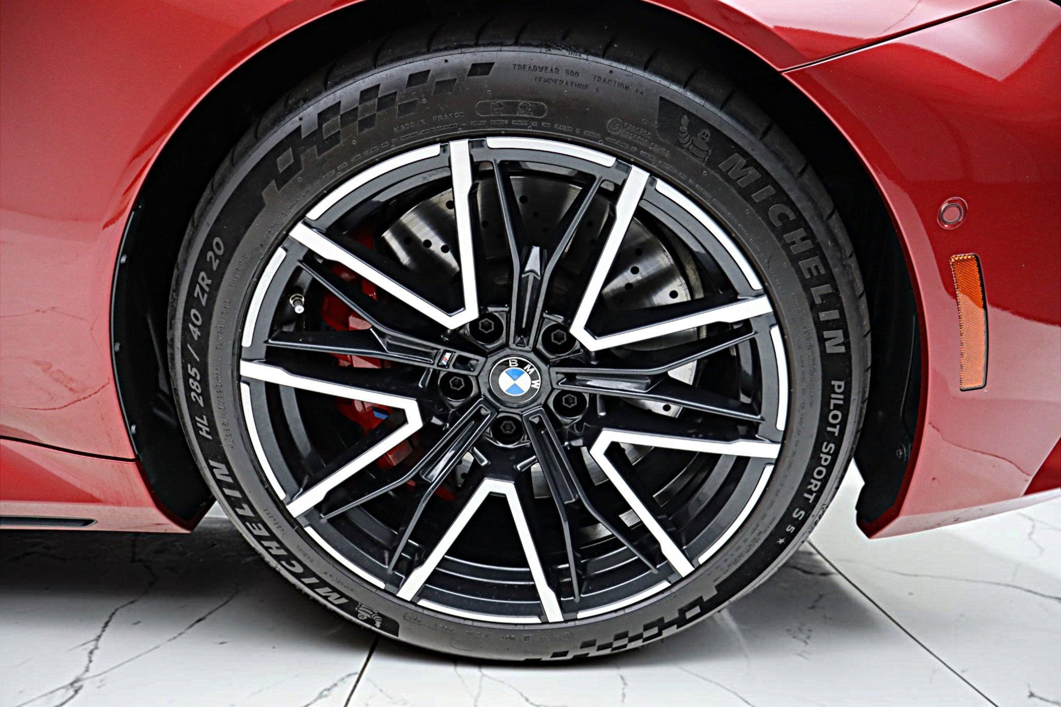 Used 2025 BMW M5 w/ Carbon Package AWD/4WD image 44