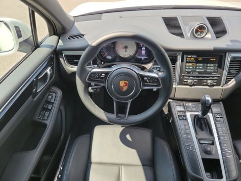 Certified 2015 Porsche Macan S AWD/4WD image 17