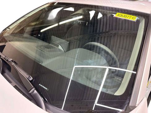 Used 2024 Honda Accord EX image 13