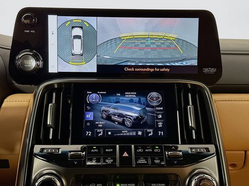 New 2026 Lexus LX 600 4WD w/ Luxury Package image 16