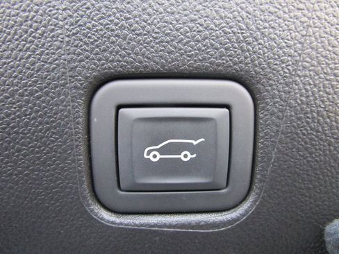 Certified 2024 Chevrolet Blazer LT w/ Convenience Package image 21