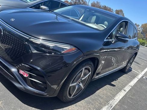 Used 2023 Mercedes-Benz EQS 580 4MATIC SUV image 4