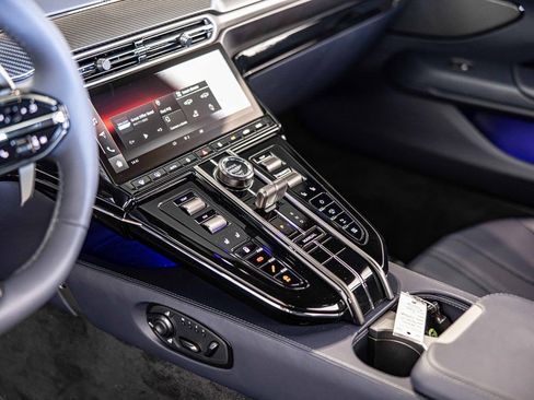 New 2026 Aston Martin V8 Vantage Coupe image 21