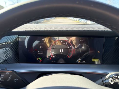 New 2026 Volkswagen Tiguan SE R-Line image 28