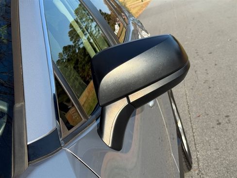 Used 2019 Toyota RAV4 LE image 13