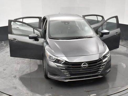 Used 2024 Nissan Versa SV image 10
