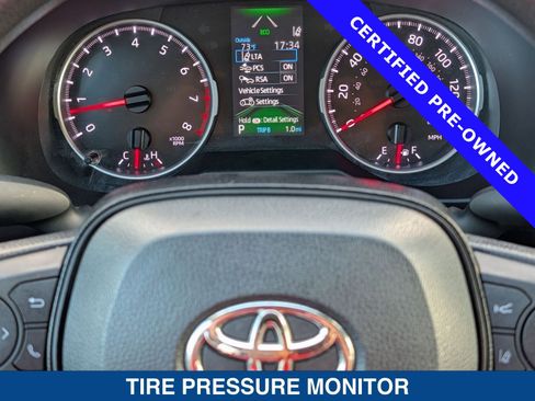 Used 2021 Toyota RAV4 LE image 26