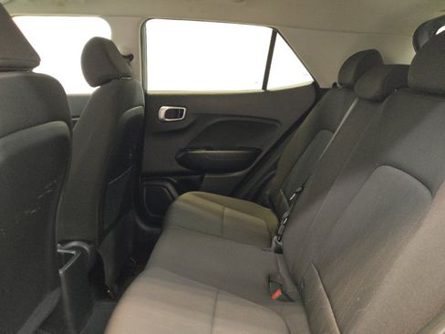 Used 2020 Hyundai Venue SE FWD image 18