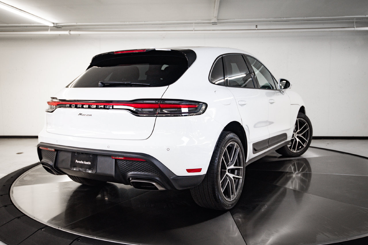 Certified 2024 Porsche Macan AWD/4WD image 7