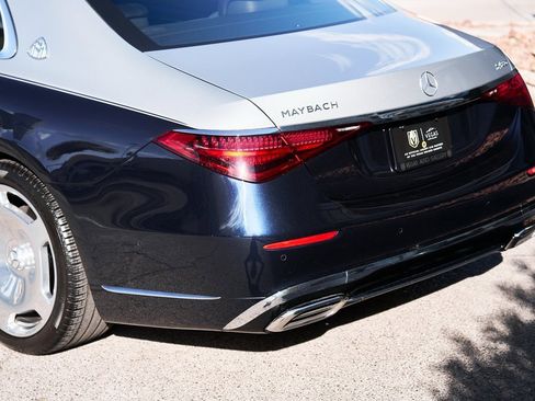 Used 2025 Mercedes-Benz Maybach S 580 4MATIC image 10