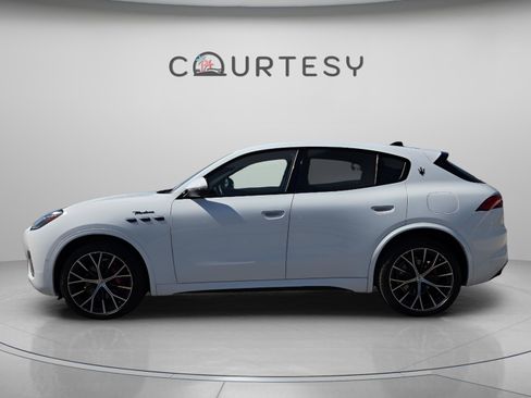 Used 2023 Maserati Grecale Modena image 3