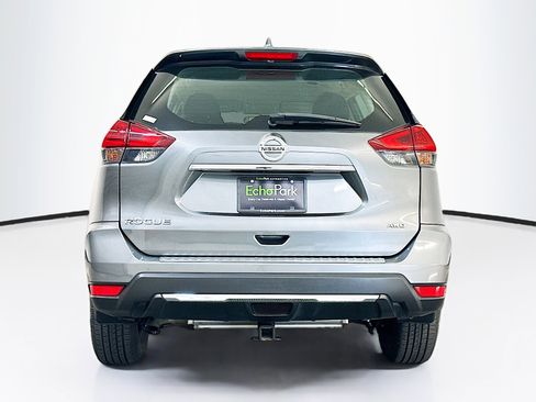 Used 2018 Nissan Rogue S image 7