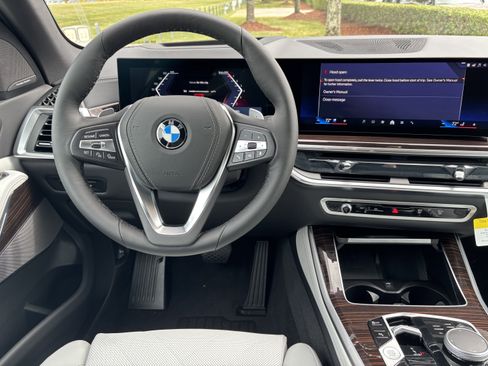 Used 2026 BMW X5 xDrive40i image 19