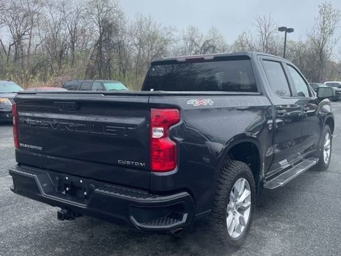 Used 2022 Chevrolet Silverado 1500 Custom image 3