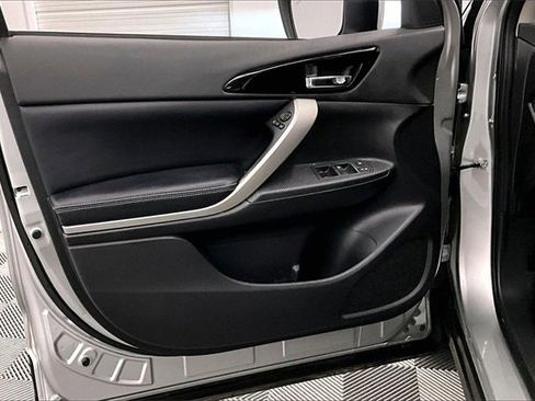 Used 2024 Mitsubishi Eclipse Cross SE image 18