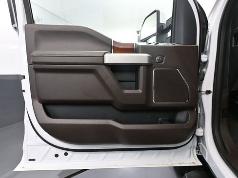Used 2019 Ford F350 King Ranch w/ Tow Technology Bundle AWD/4WD image 19
