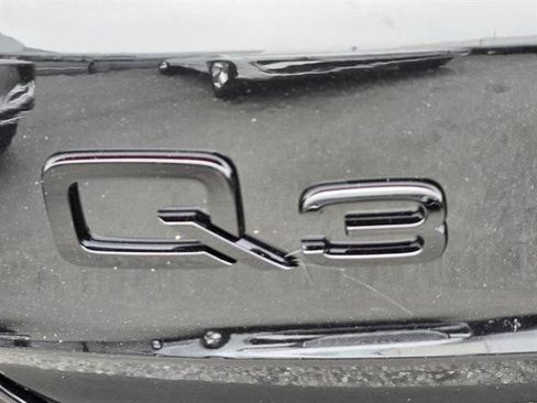 New 2025 Audi Q3 2.0T Premium image 27
