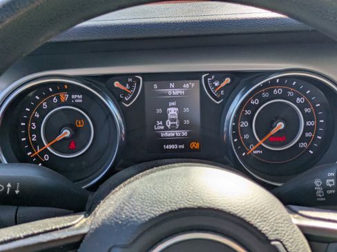 Used 2019 Jeep Wrangler Sport image 18