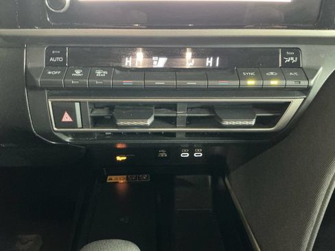 Used 2025 Toyota Camry LE FWD image 22