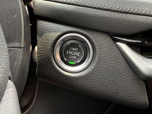Used 2025 Cadillac XT4 Premium Luxury FWD image 27