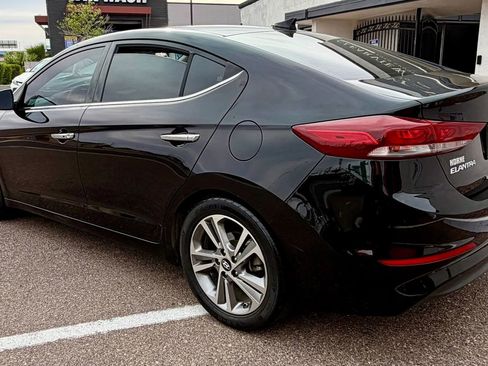 Used 2017 Hyundai Elantra Limited FWD image 12