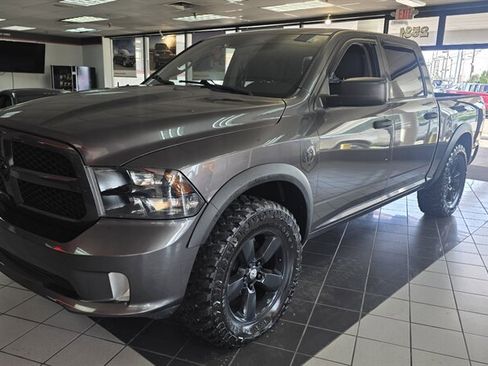 Used 2014 RAM 1500 Express AWD/4WD image 10