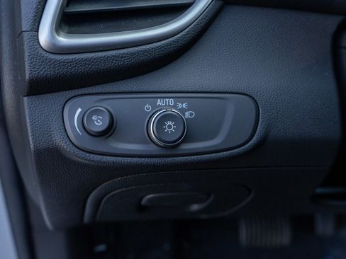 Used 2022 Chevrolet Trax LS w/ Tint and Cruise Package image 15