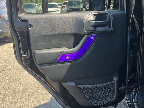 Used 2016 Jeep Wrangler Unlimited Sahara image 22