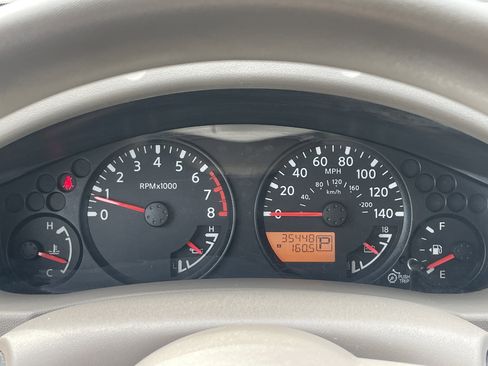 Used 2015 Nissan Frontier SV image 9