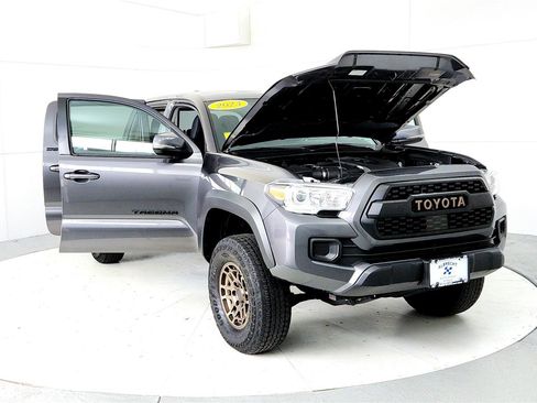 Used 2023 Toyota Tacoma 4x4 Double Cab w/ Trail Edition image 9
