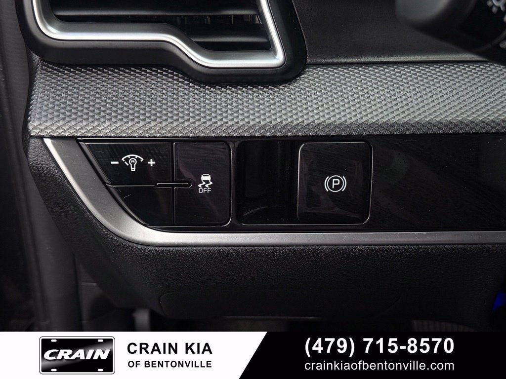 Certified 2024 Kia Sportage LX FWD image 12