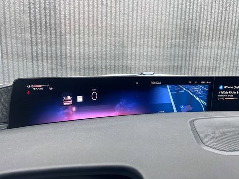 Used 2025 Lincoln Navigator L Reserve AWD/4WD image 32