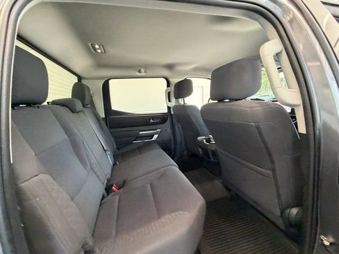 Used 2022 Toyota Tundra SR5 w/ SR5 Convenience Package AWD/4WD image 12