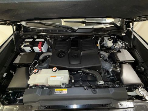 Used 2023 Toyota Tundra SR5 w/ SR5 Premium Package image 10