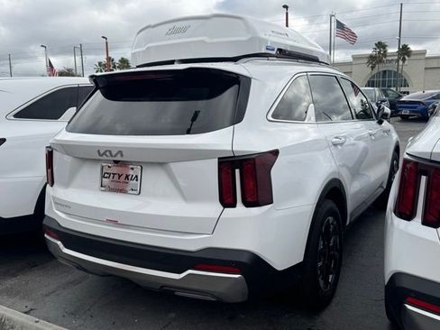 New 2026 Kia Sorento S FWD image 4