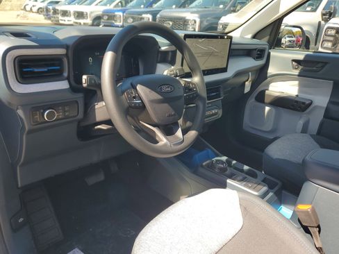 New 2026 Ford Maverick XLT image 9