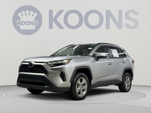 Used 2024 Toyota RAV4 LE AWD/4WD image 1