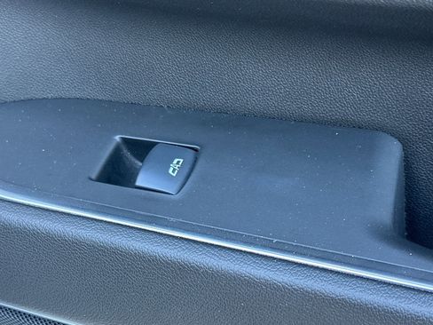 Certified 2025 Chevrolet Silverado 2500 LTZ w/ LTZ Premium Package image 19