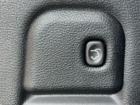 Used 2025 Dodge Durango GT image 31