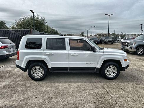 Used 2016 Jeep Patriot Sport w/ Power Value Group image 10