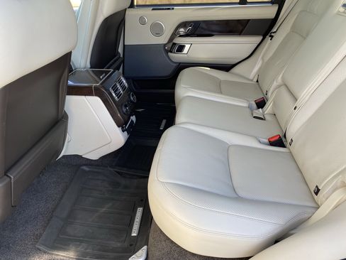 Used 2020 Land Rover Range Rover Long Wheelbase HSE image 15