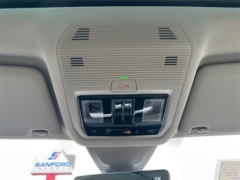 Used 2024 Volkswagen Atlas SEL Premium R-Line image 29