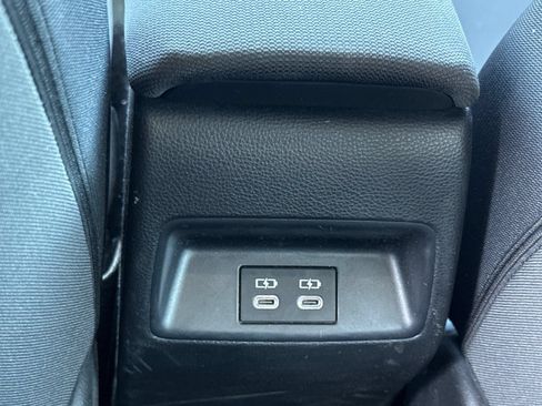 Used 2024 Toyota Corolla LE w/ LE Convenience Package FWD image 41