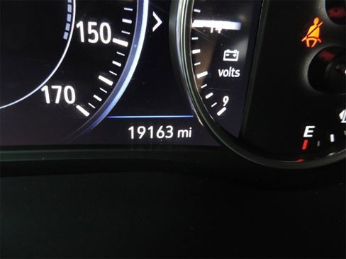 Certified 2024 Buick Enclave Avenir w/ Avenir Technology Package image 32