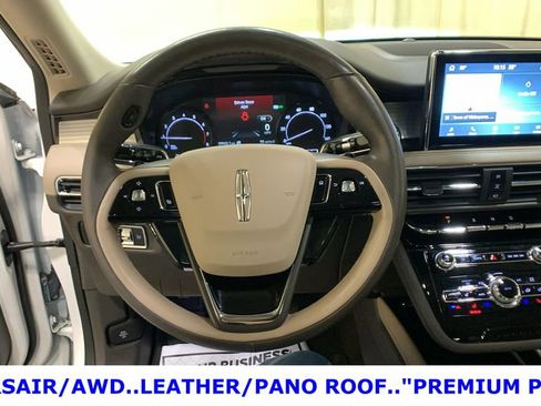 Used 2022 Lincoln Corsair AWD w/ Premium Package image 32