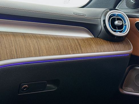 Used 2024 Mercedes-Benz C 43 AMG 4MATIC Sedan image 14