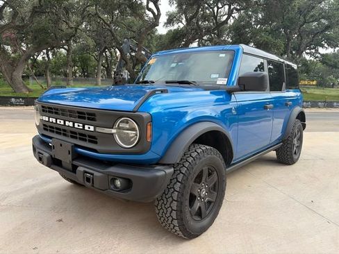 Used 2024 Ford Bronco Black Diamond AWD/4WD image 2