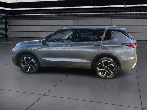 Used 2022 Mitsubishi Outlander SEL image 5