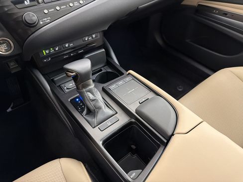 Used 2020 Lexus ES 350 w/ Premium Package FWD image 18