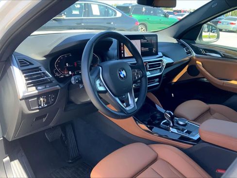 Used 2025 BMW X4 xDrive30i AWD/4WD image 17